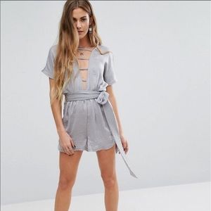 ASOS “Young Bohemians” Gray Size 6 Romper